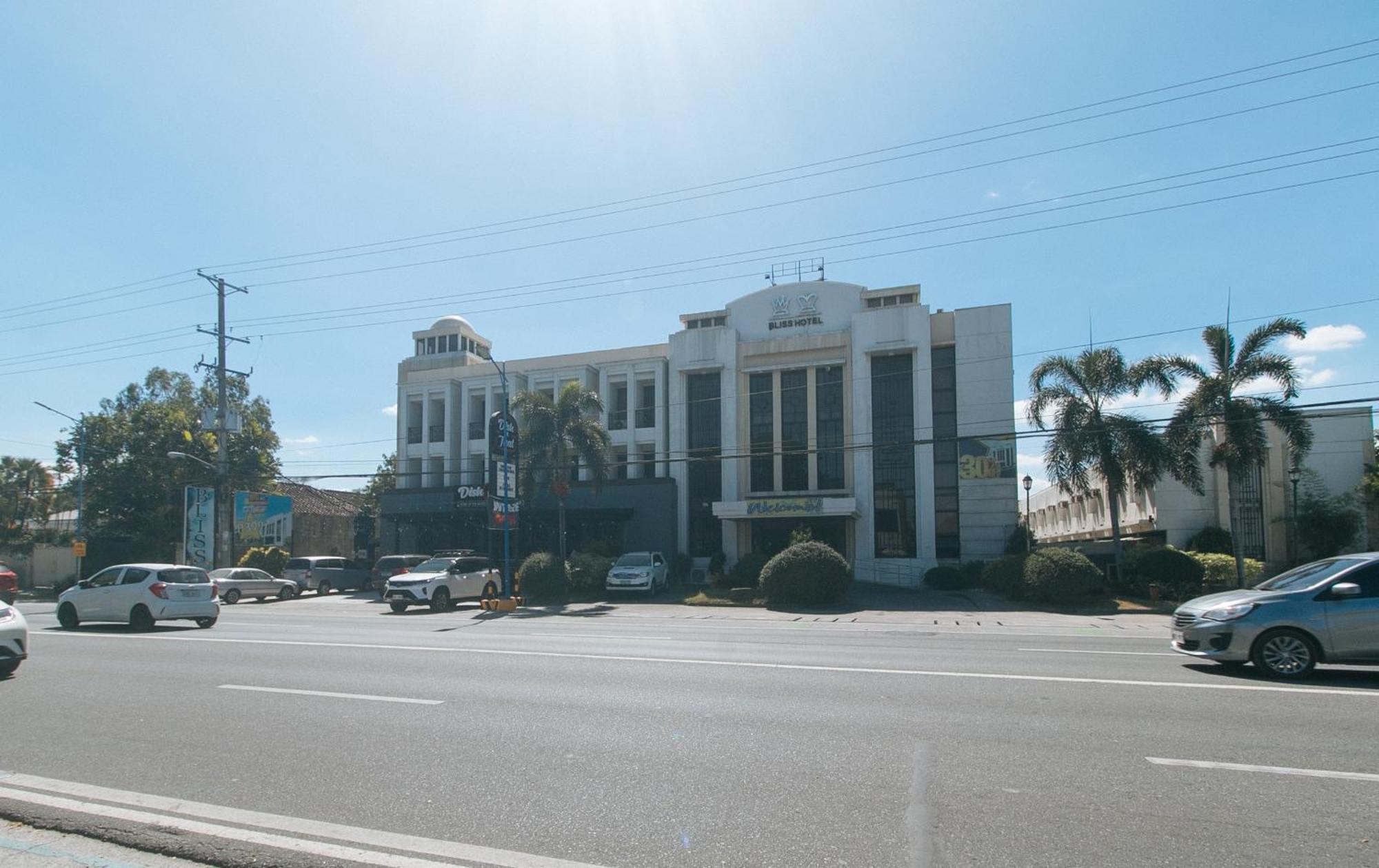 Bliss Hotel San Fernando Pampanga City Εξωτερικό φωτογραφία